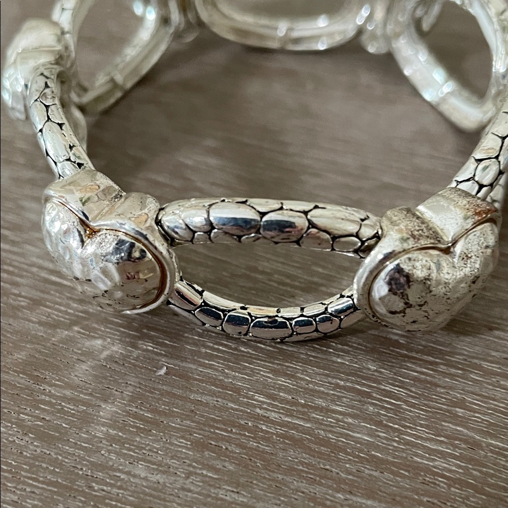 Hand Crafted Silver stretch Bracelet - Picture 4 of 7